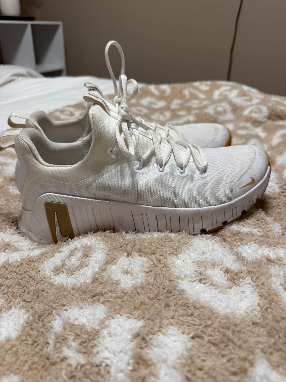Nike  White and Gold Low-Top Training Sneakers